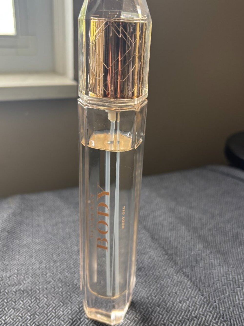 Burberry Body Oil 2.8 oz (85 ml) Discontinued Rare 85-90% full. Authentic - Picture 7 of 10
